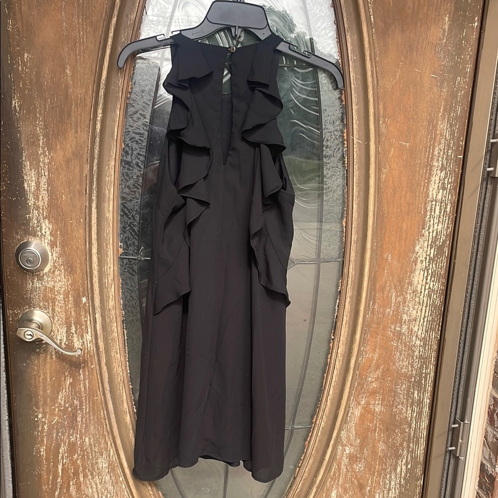 Everly Razorback Ruffle black Dress! Size small